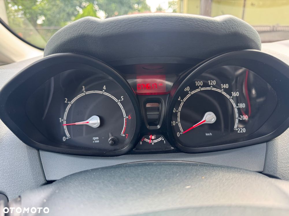 Ford Fiesta 1.25 Viva - 23