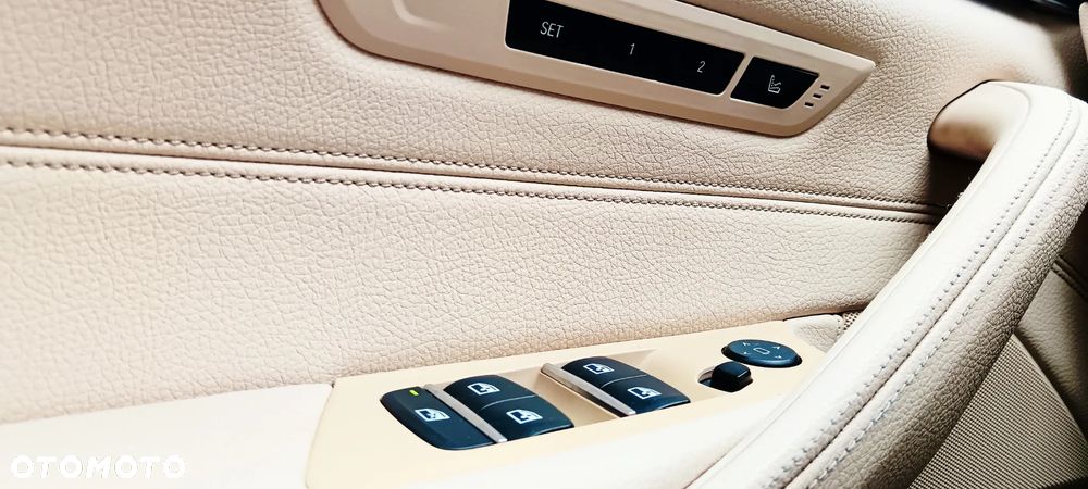 BMW Seria 5 520d Luxury Line sport - 18