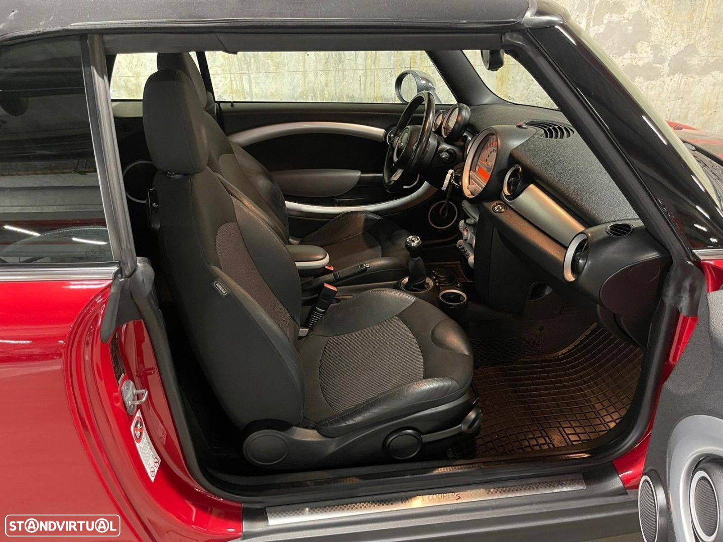 MINI Cabrio Cooper S - 23