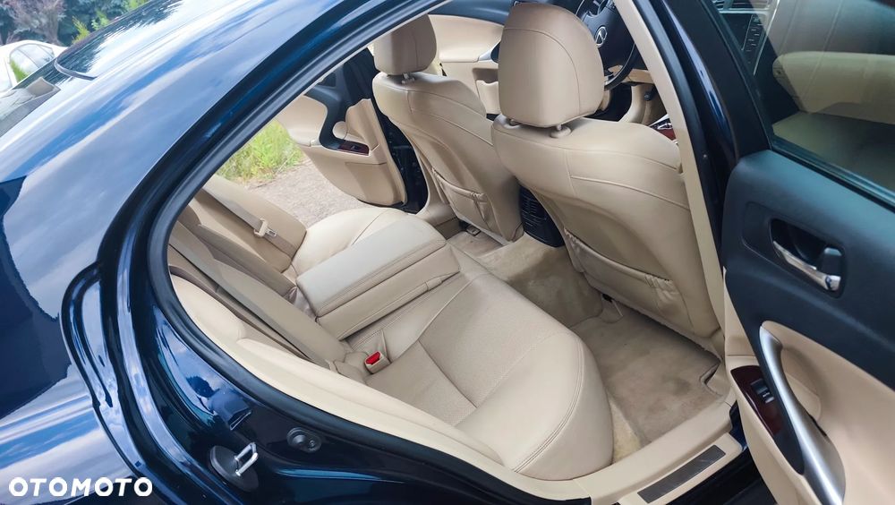 Lexus IS 250 Prestige - 6