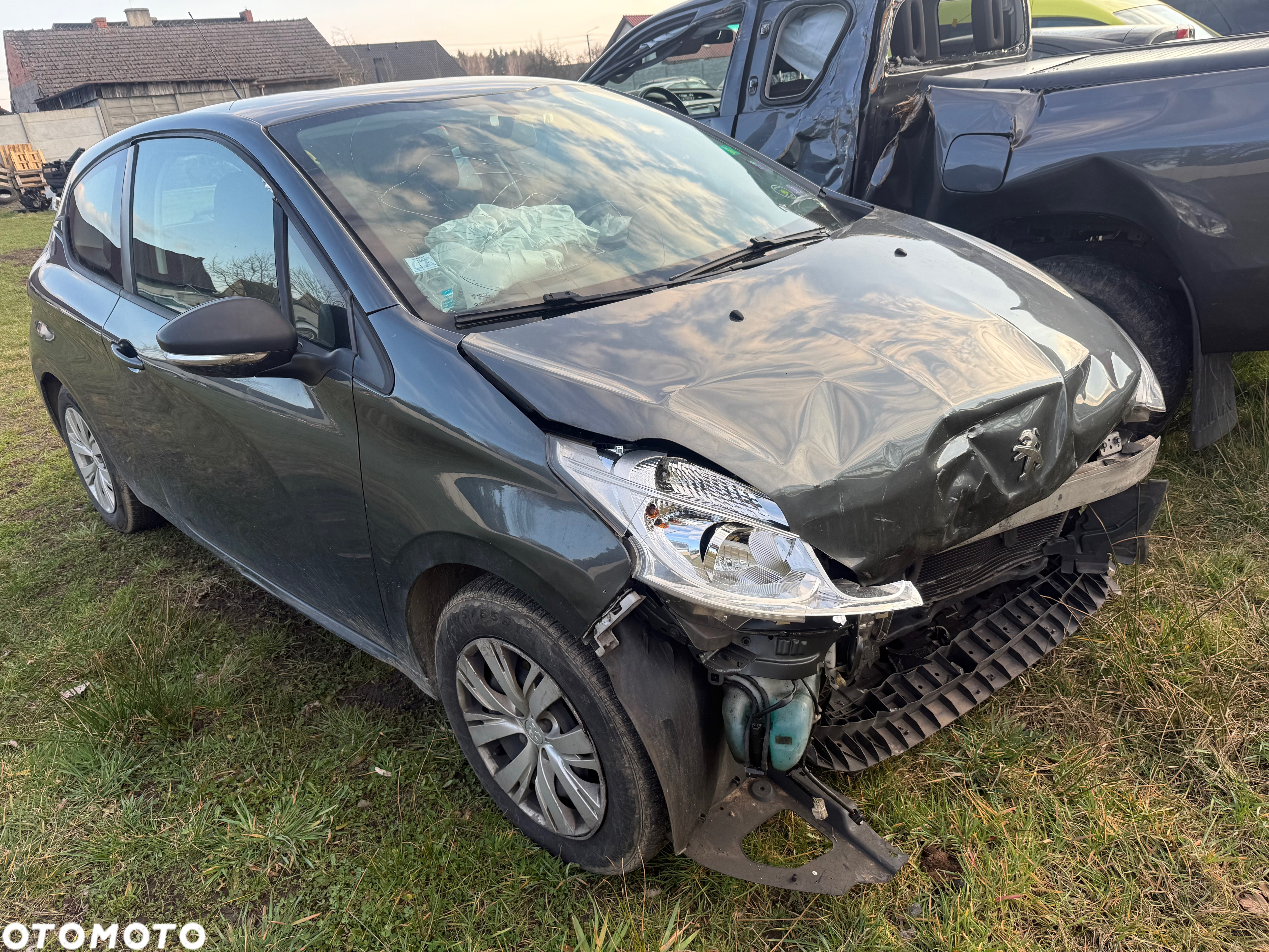 Peugeot 208 1.2 VTi Active - 4