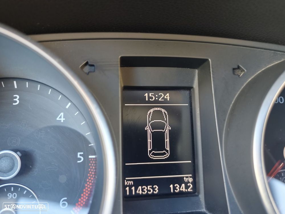 VW Golf 1.6 TDi Confortline - 8