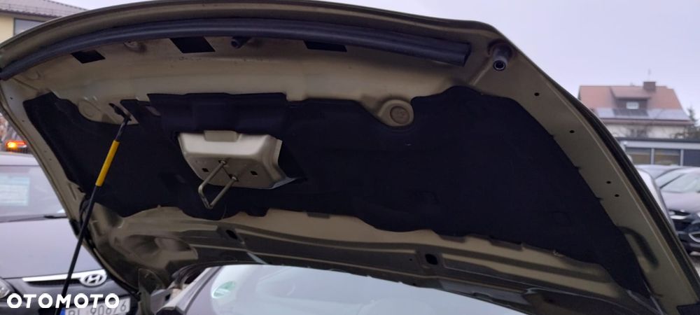 Ford Kuga 2.0 TDCi 2x4 Trend - 32