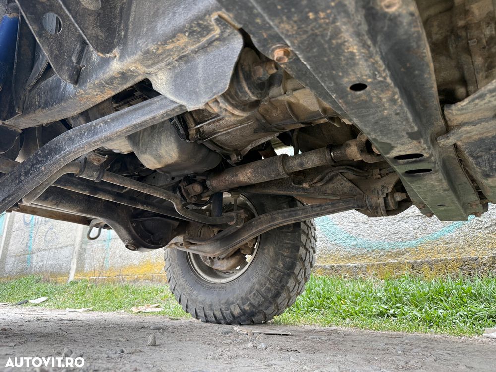 Toyota Land Cruiser - 4