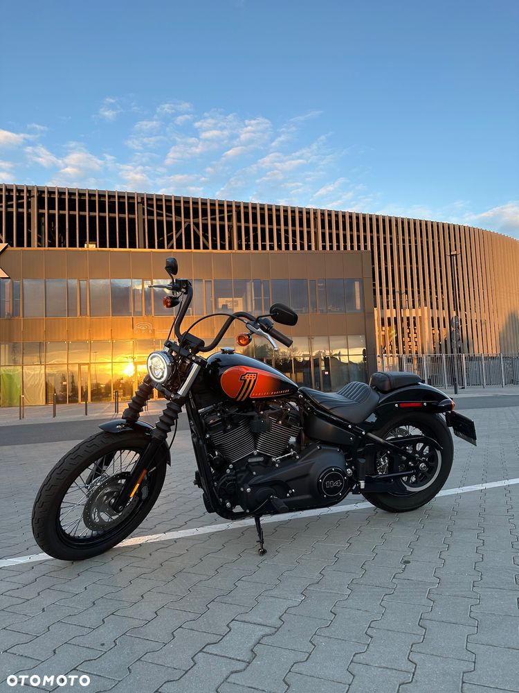Harley-Davidson Softail Street Bob - 1