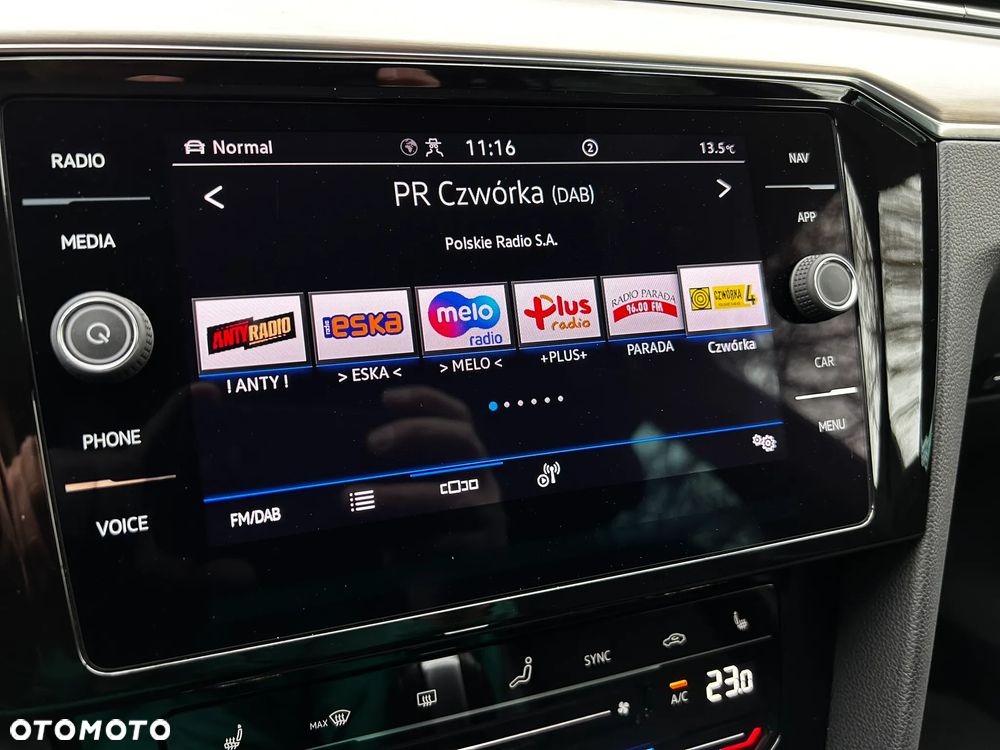 Volkswagen Passat Variant 2.0 TDI SCR DSG 4Motion Elegance - 23