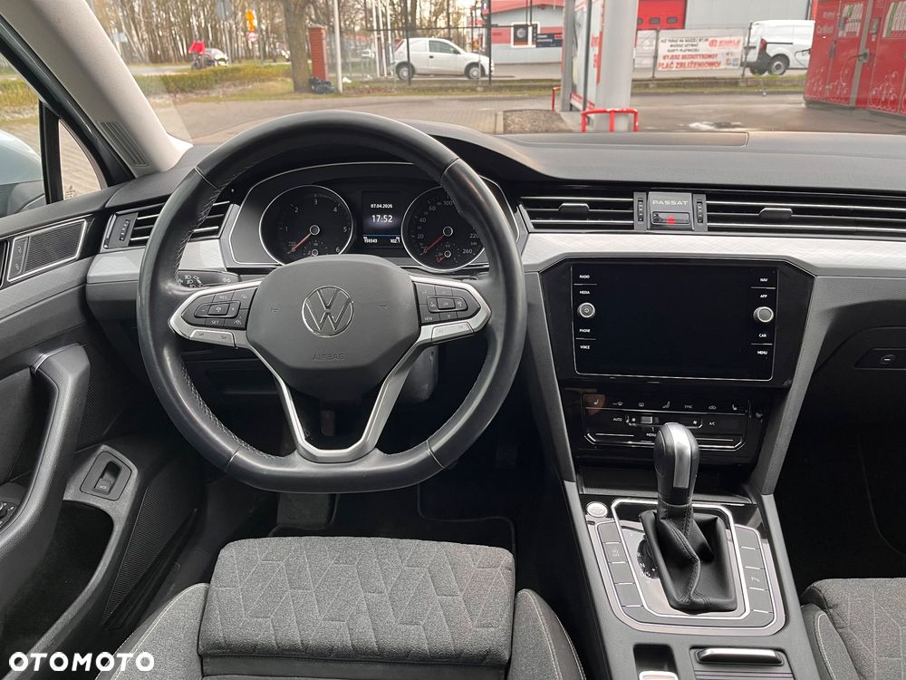 Volkswagen Passat 2.0 TDI EVO Business DSG - 9