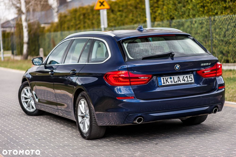 BMW Seria 5 525d - 8