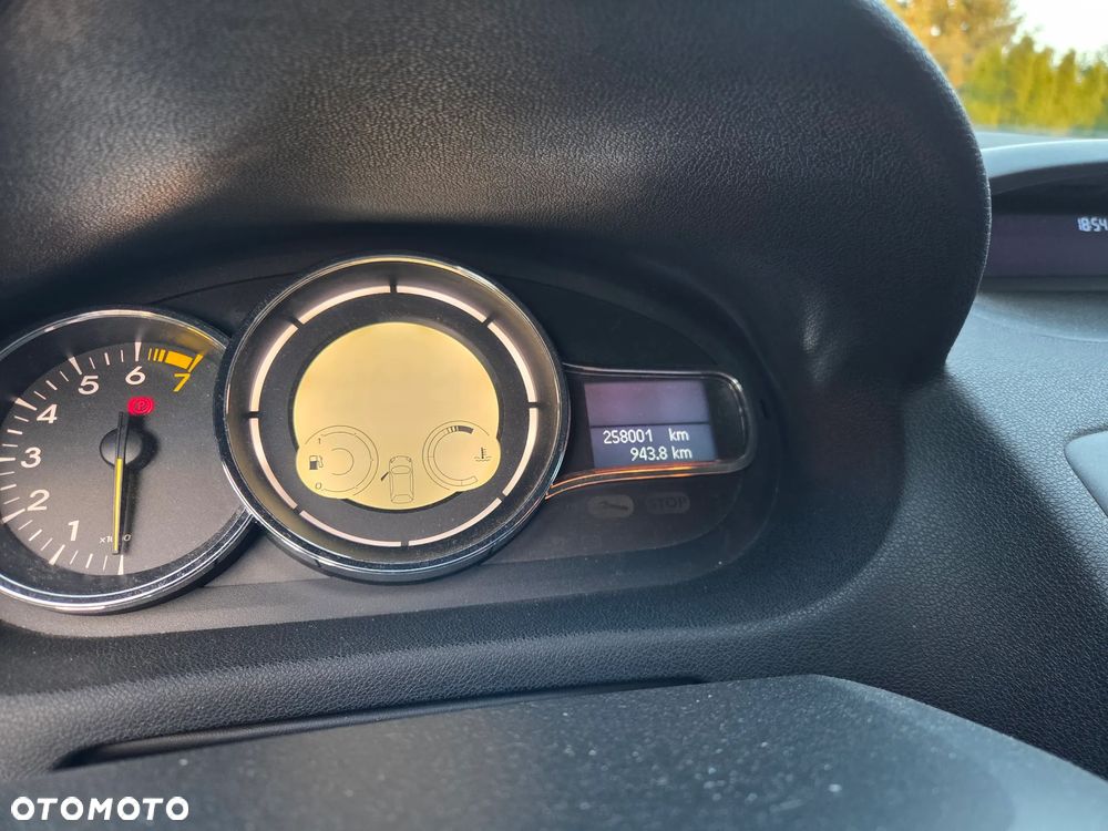 Renault Megane 1.6 16V 110 Dynamique - 4