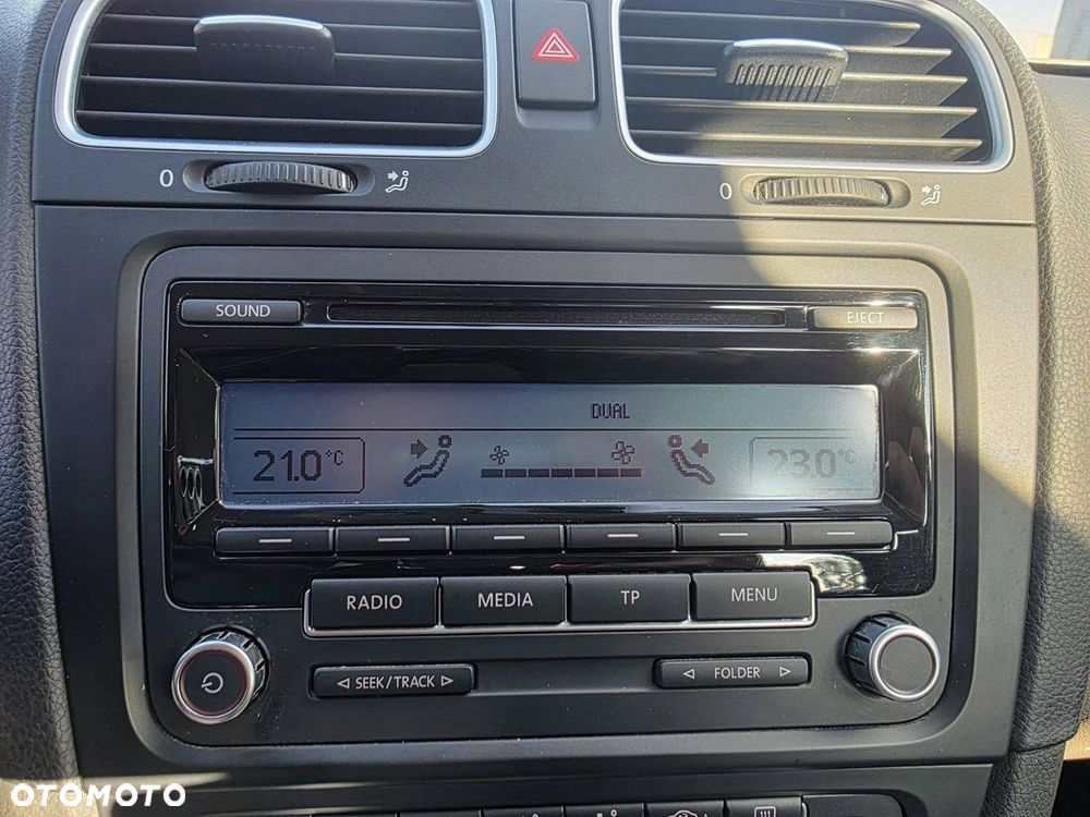 Volkswagen Golf Variant 1.6 TDI DPF BlueMotion Technology Trendline - 17