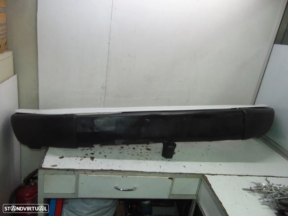 Nissan urvan para-choques - 1