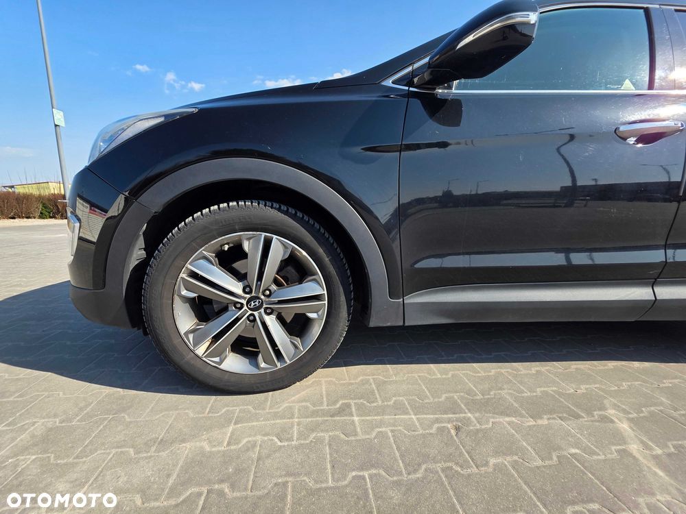 Hyundai Grand Santa Fe - 3