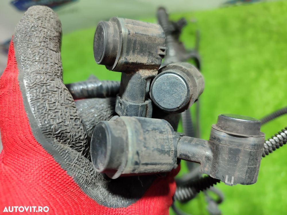 INSTALATIE + SENZORI PARCARE BARA SPATE VOLVO V40 HATCHBACK (5 UȘI) / COD OEM 31341344 / 31350909 / 31341343 2012-2019 - 2