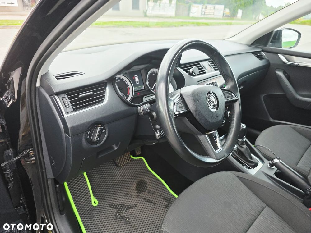 Skoda Octavia 2.0 TDI Style DSG - 30