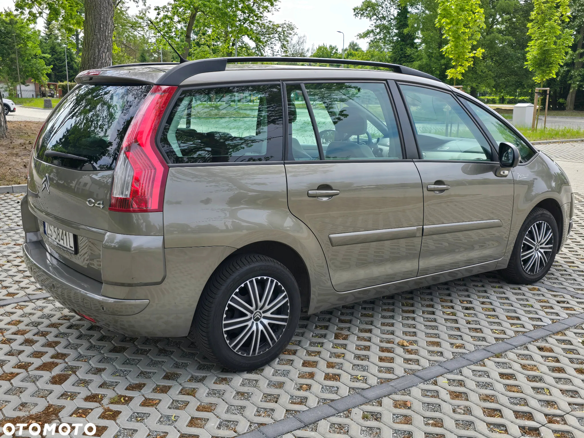 Citroën C4 Picasso - 11