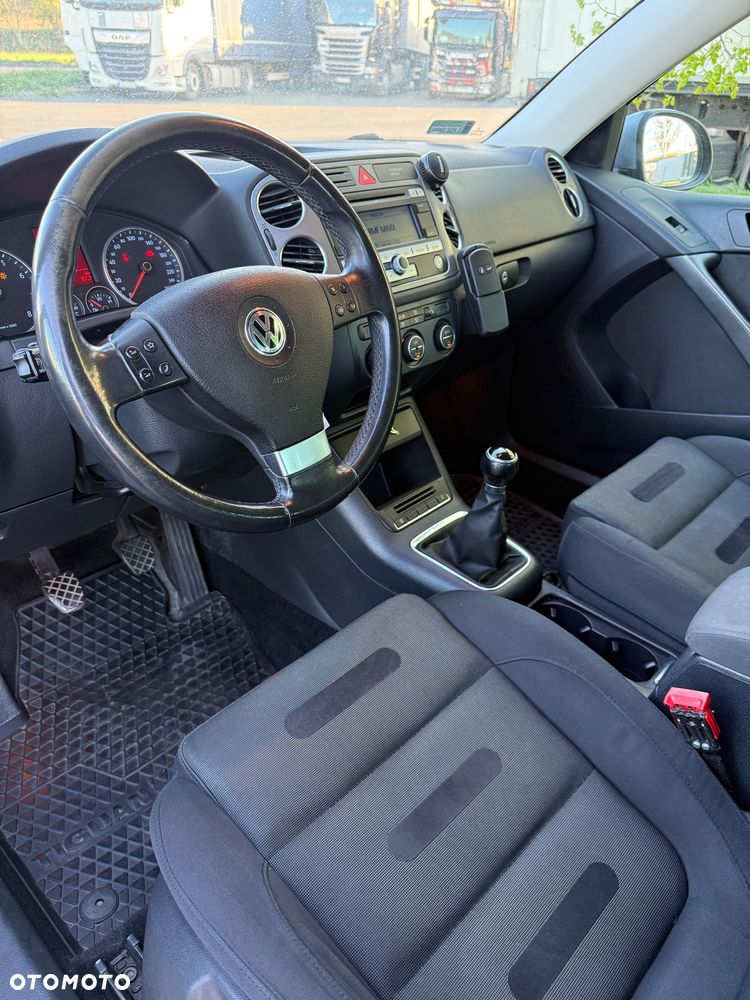 Volkswagen Tiguan 2.0 TSI 4Motion Track & Field - 18