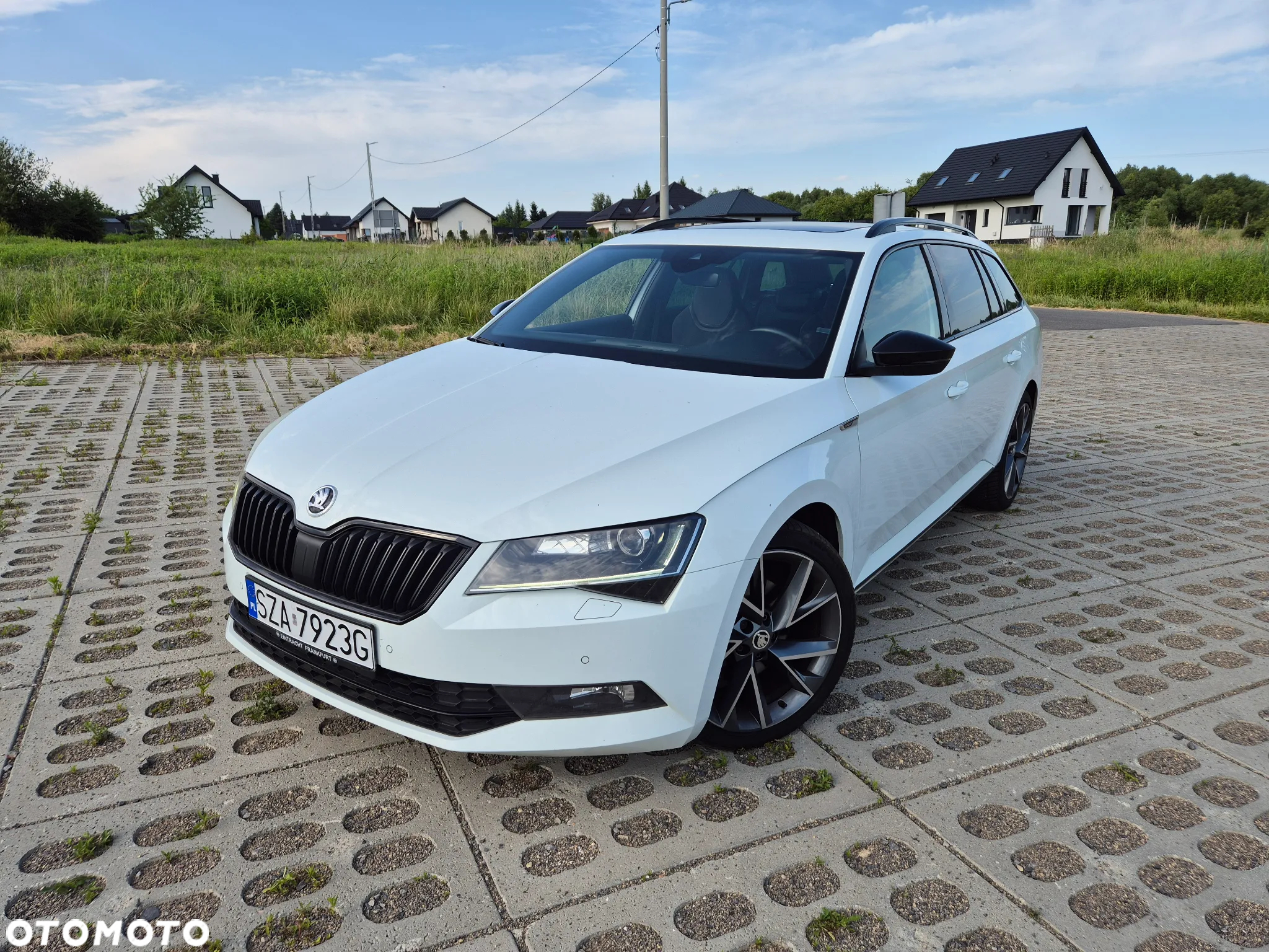 Skoda Superb 2.0 TDI 4x4 DSG Sportline - 2