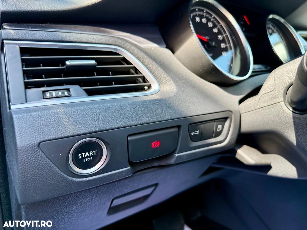 Peugeot 508 RXH Hybrid4 - 11