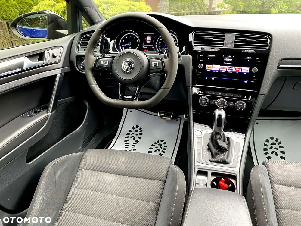 Volkswagen Golf - 5