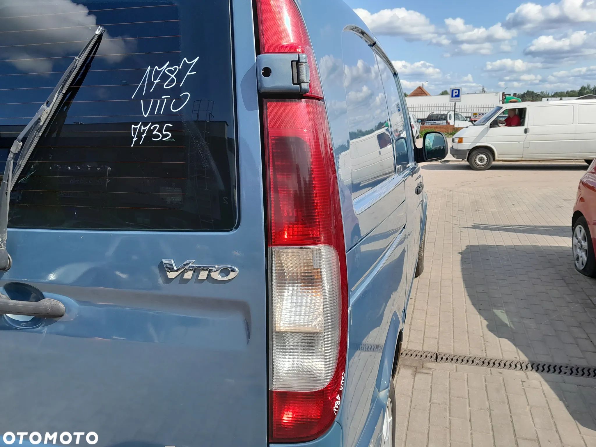 MERCEDES VITO W639 LAMPA PRAWA TYLNA PRAWY TYŁ - 1