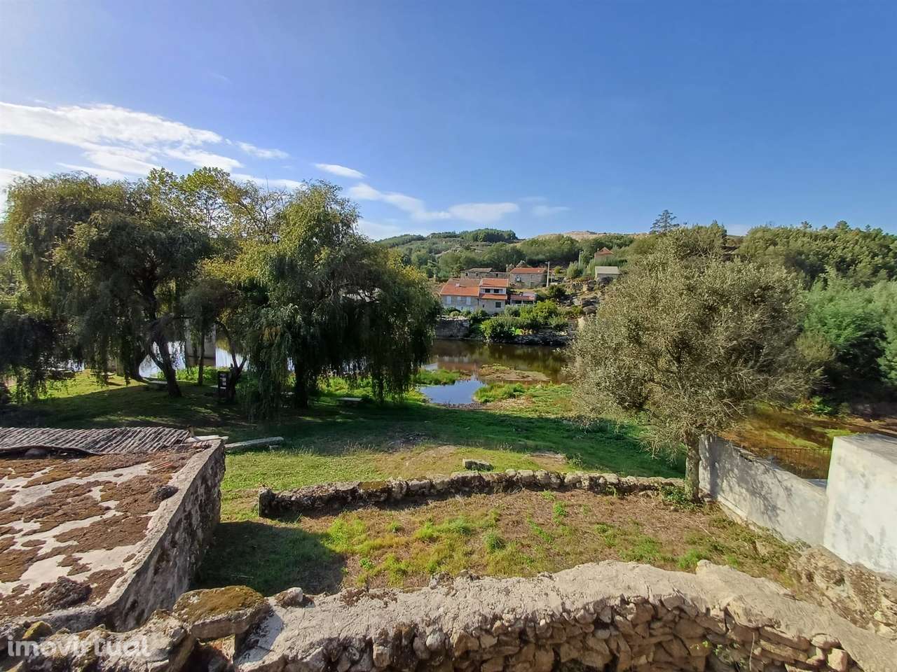 Moradia para Restaurar T0 Venda em Vila Franca da Serra,Gouveia - Grande imagem: 4/4