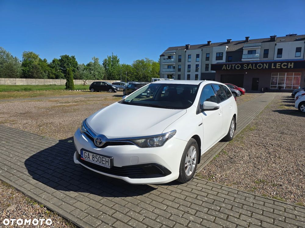 Toyota Auris 1.8 HSD Luna - 1