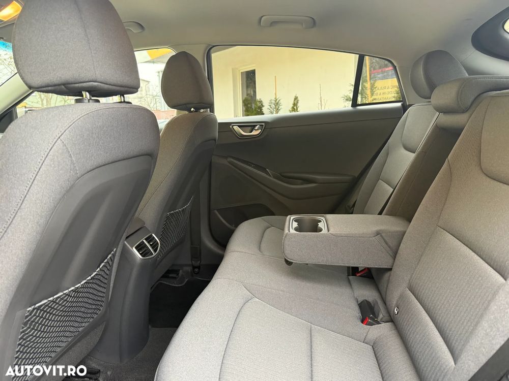 Hyundai IONIQ 1.6 GDI Style - 8