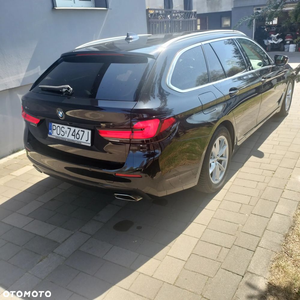 BMW Seria 5 520d xDrive Sport Line - 11
