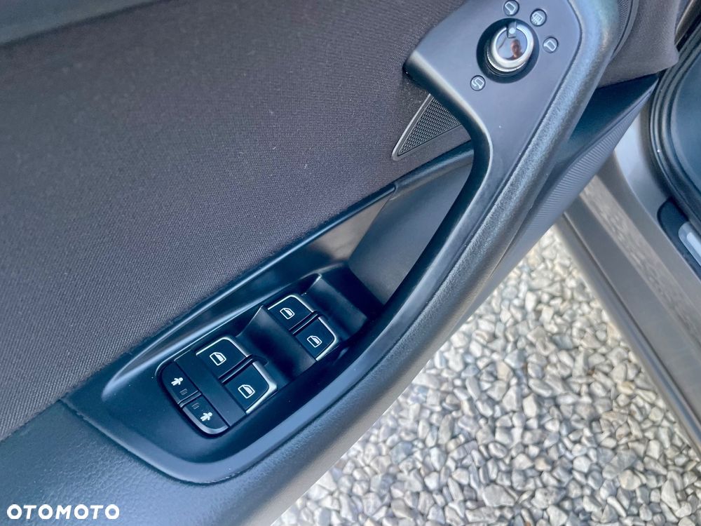 Audi A6 Avant 2.0 TDI DPF sport selection - 23