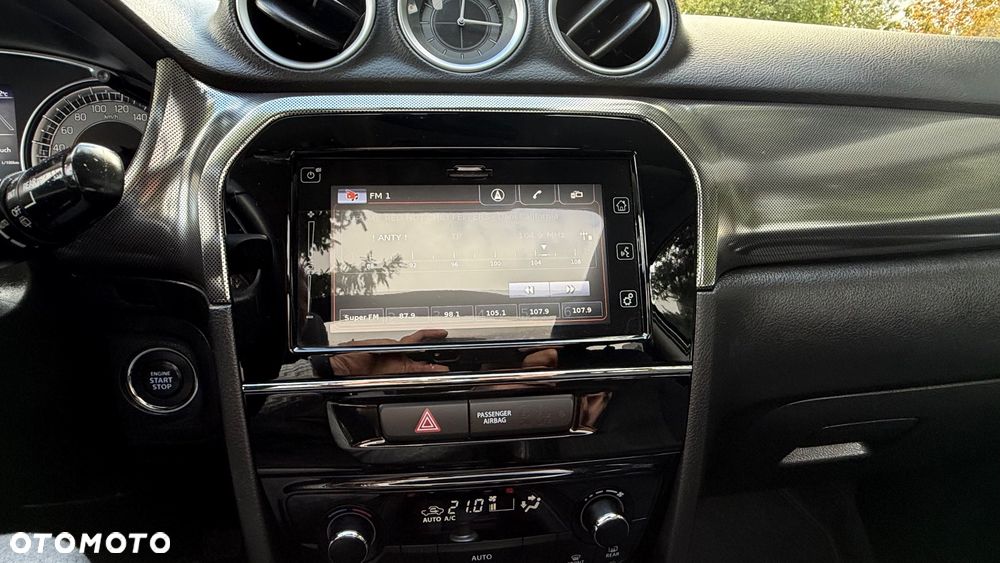 Suzuki Vitara 1.4 Boosterjet Premium 4WD - 26