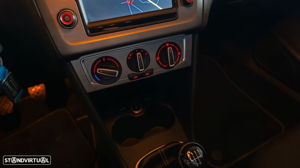 VW Polo 1.4 TDi Lounge - 18