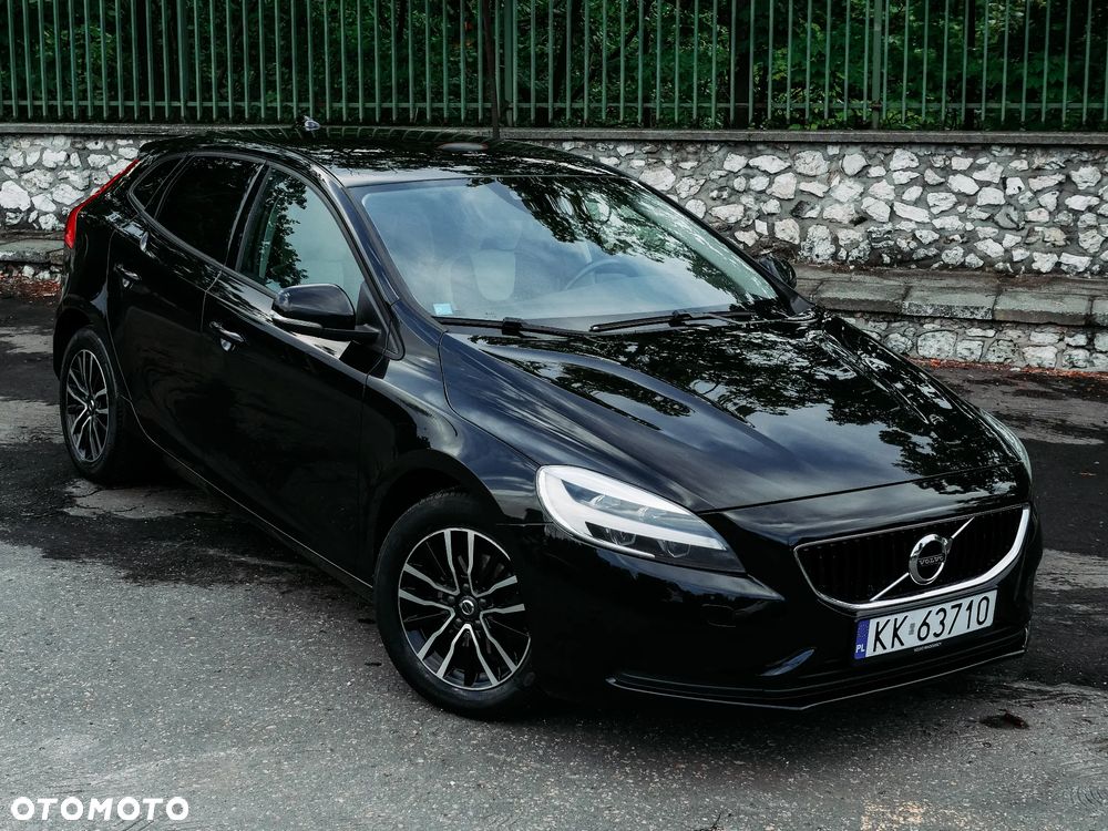 Volvo V40 D2 Drive-E Momentum - 1