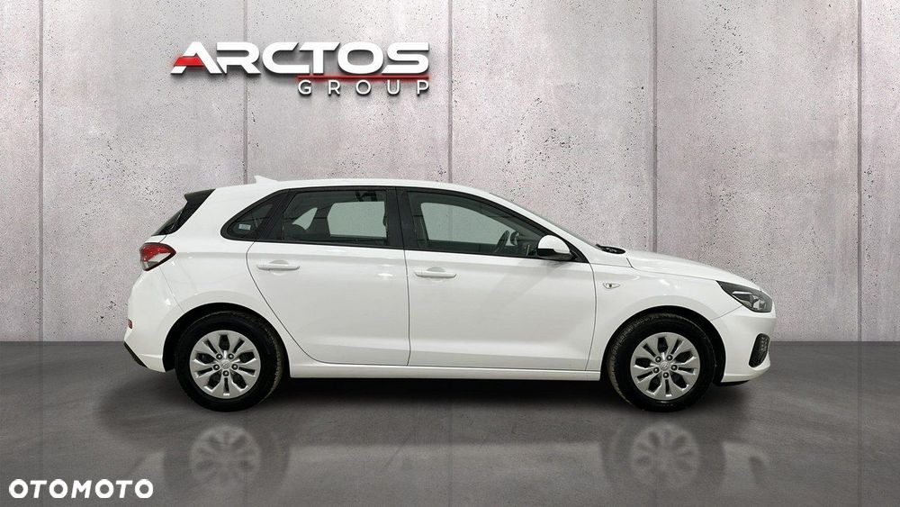 Hyundai i30 1.5 DPI Classic + - 6