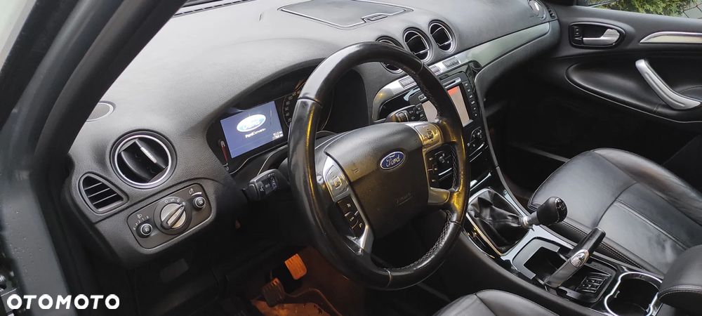 Ford S-Max 2.0 TDCi DPF Business Edition - 24