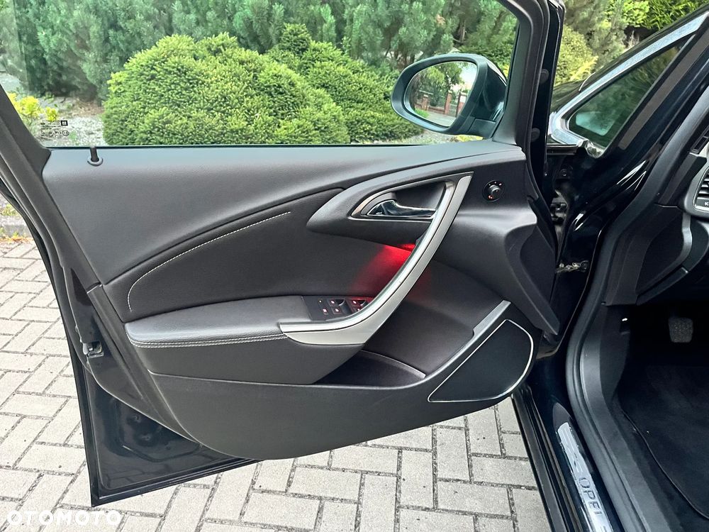 Opel Astra 1.4 Turbo Cosmo - 19
