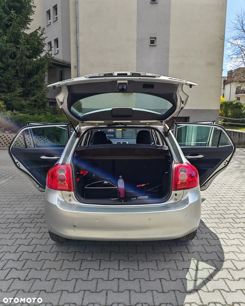 Toyota Auris 1.6 VVT-i Sol - 11