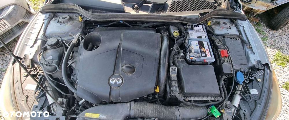 Infiniti Q30 - 6