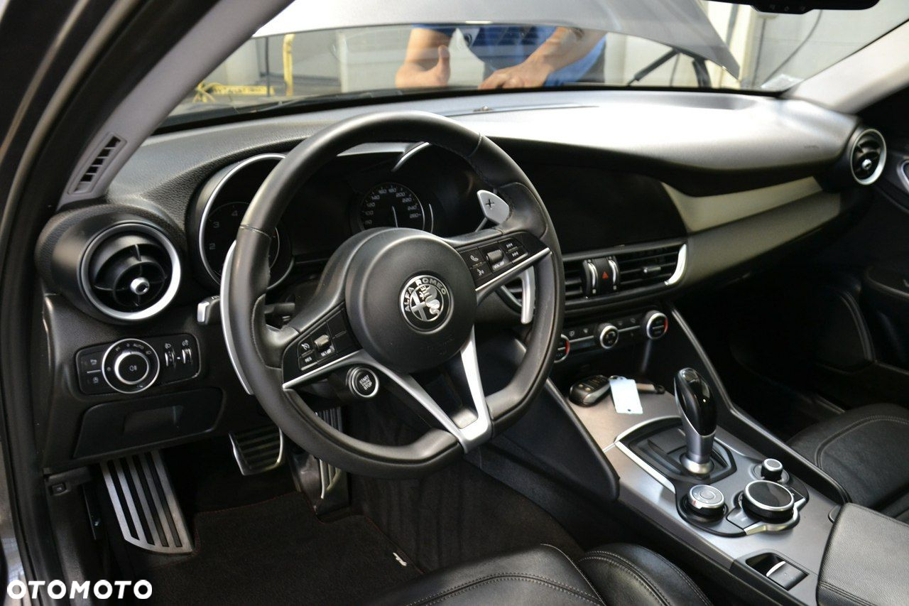 Alfa Romeo Giulia - 17