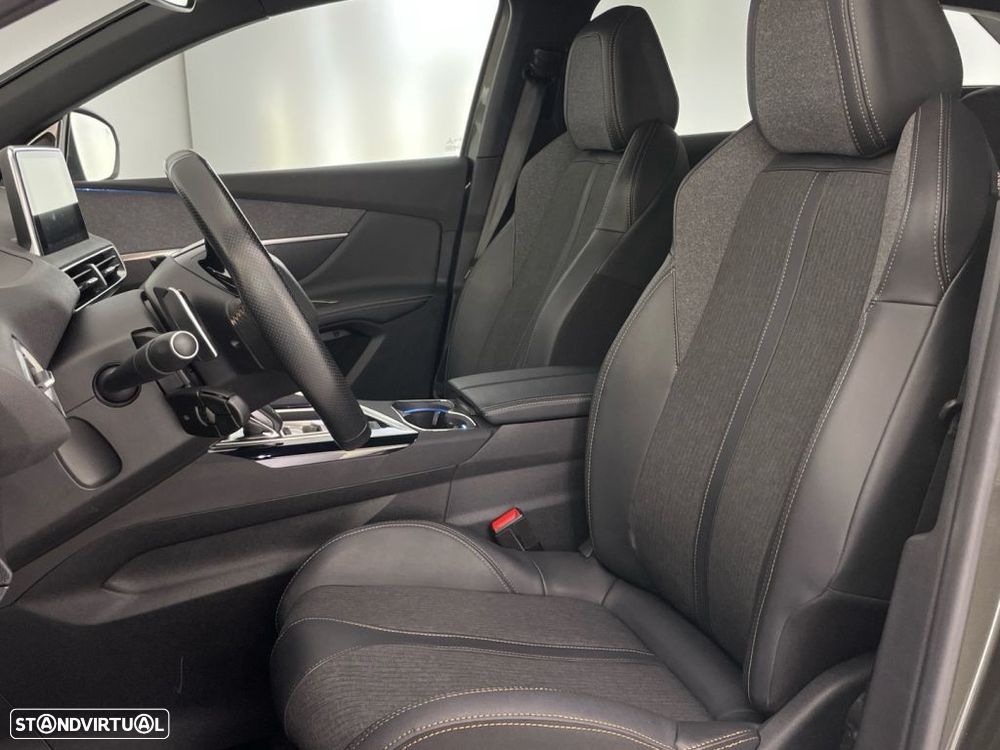 Peugeot 3008 1.5 BlueHDi GT Line EAT8 - 18