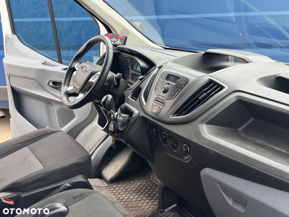 Ford Transit - 9