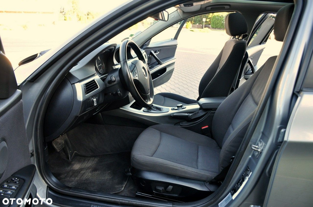 BMW Seria 3 - 23