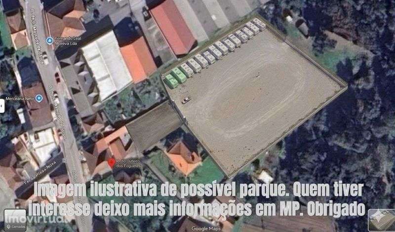 Terreno (parcial) estacionamento, retém, estaleiro, barcos. - Grande imagem: 3/3