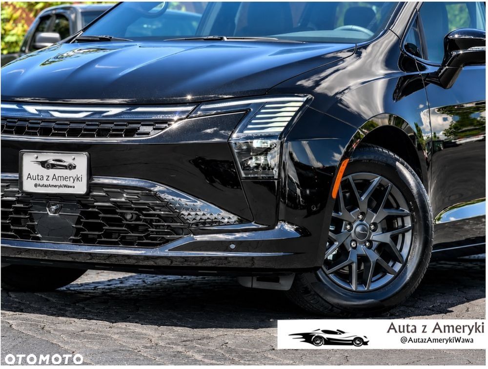 Chrysler Pacifica - 5