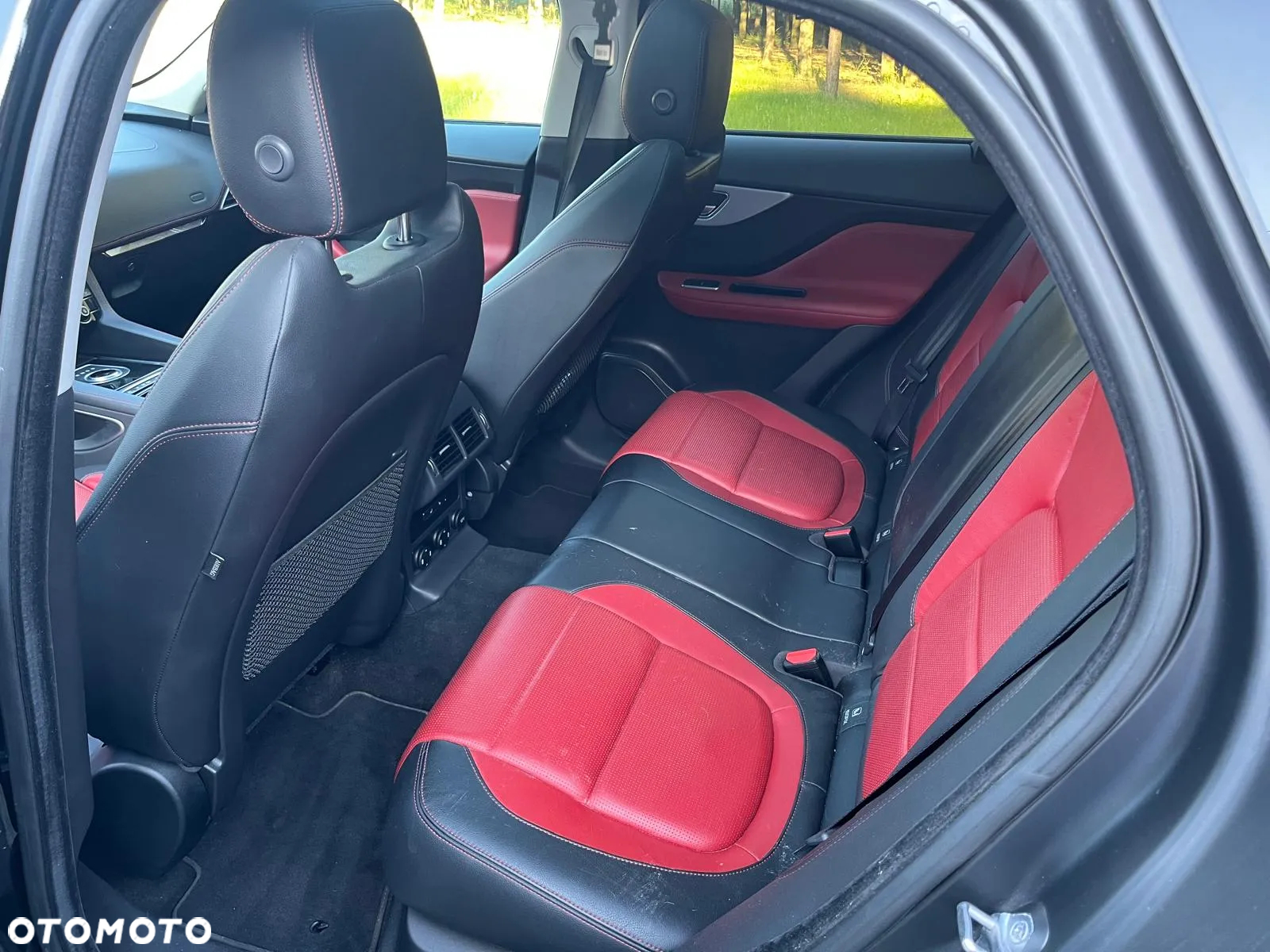 Jaguar F-Pace 30d AWD R-Sport - 14