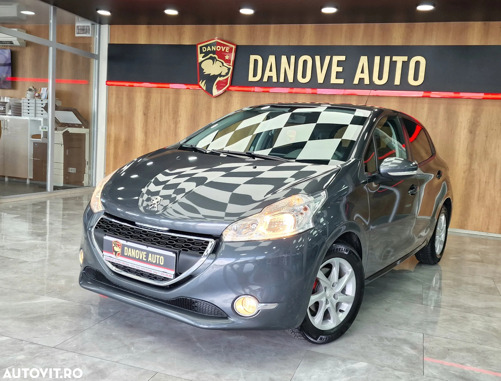 Peugeot 208 1.2 L PureTech Active - 9