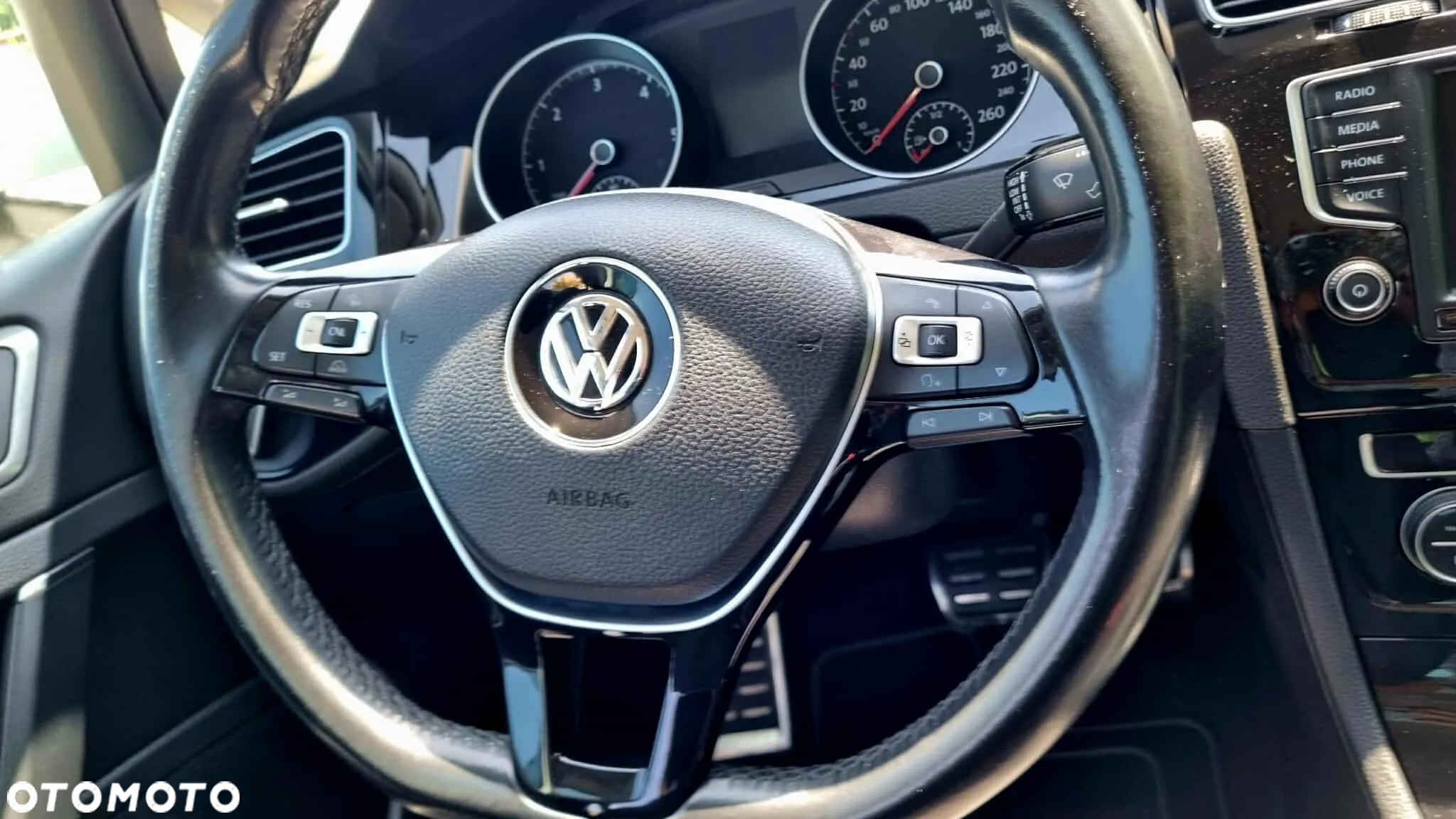 Volkswagen Golf 1.6 TDI BlueMotion Technology DSG Allstar - 15