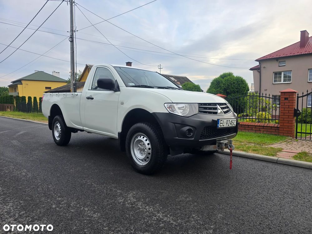 Mitsubishi L200 2.5 DID SC Inform 3os - 25