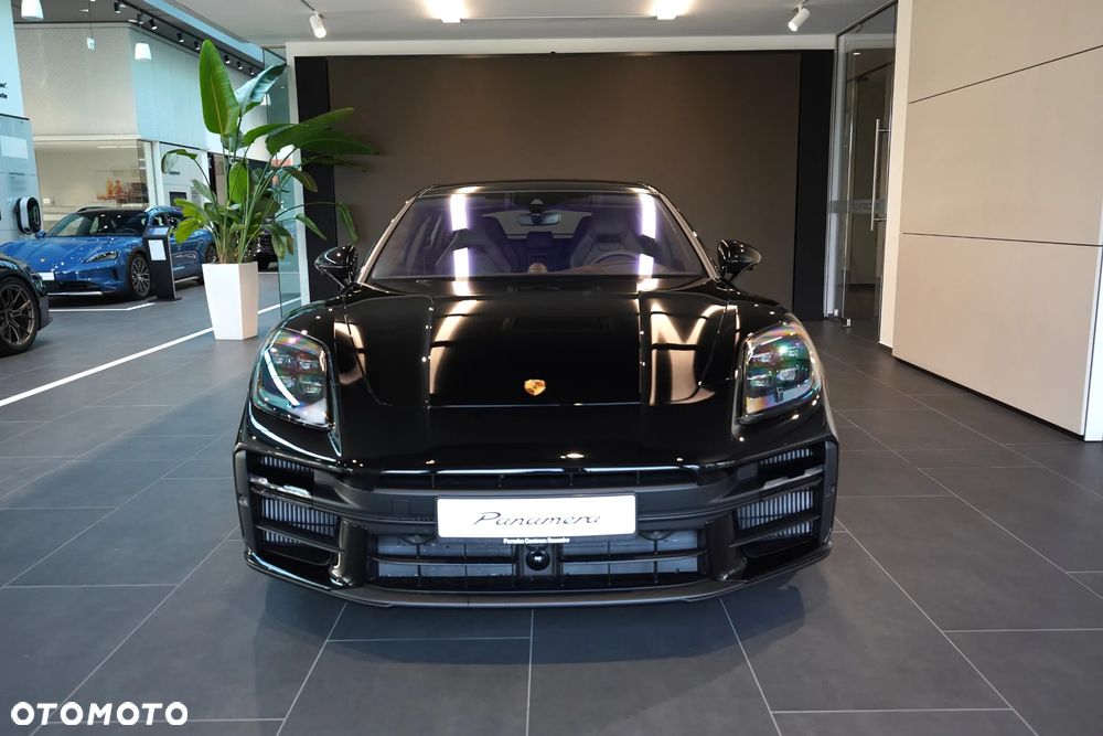 Porsche Panamera 4 E-Hybrid - 3