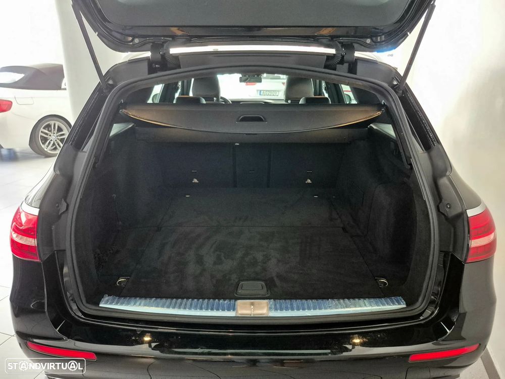 Mercedes-Benz E 220 d Avantgarde - 18