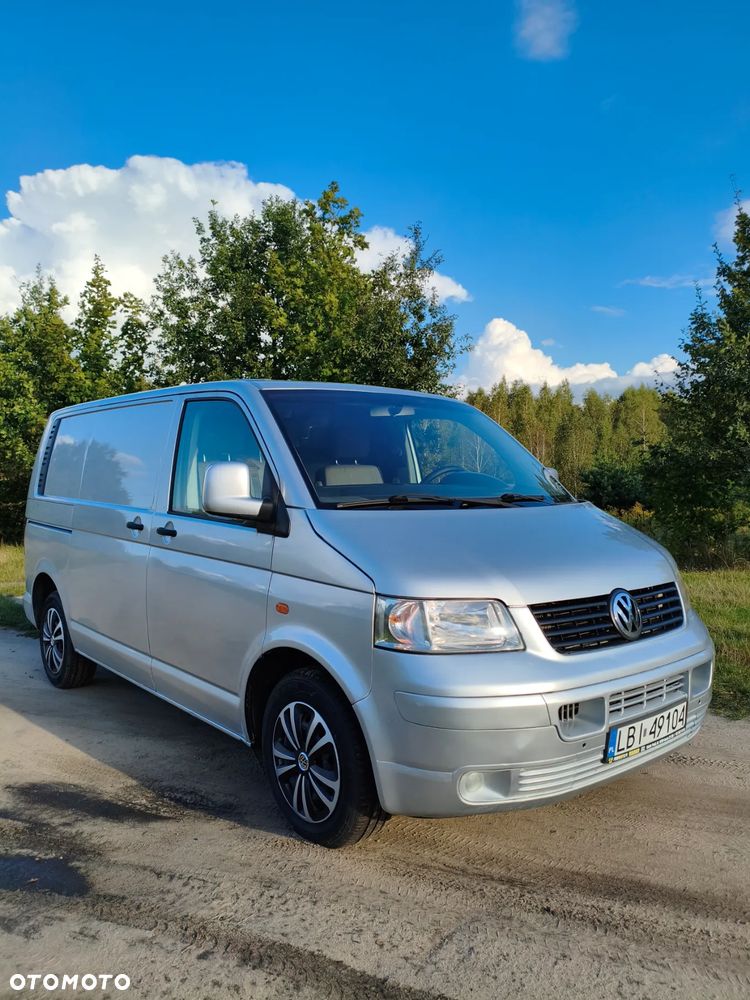 Volkswagen Transporter - 1